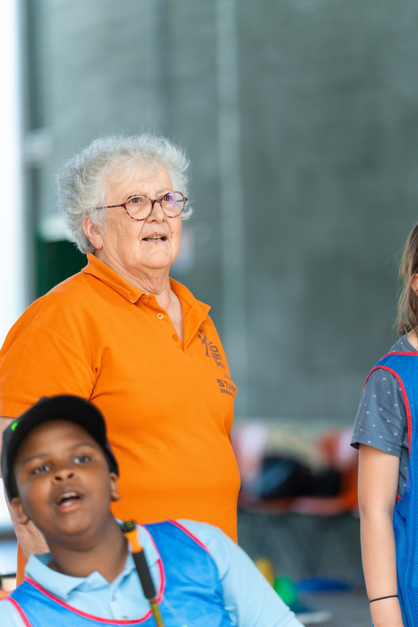 Encadrante et enfants, un moment de partage