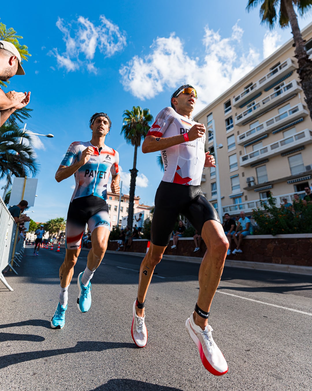 Deux coureurs à l'unisson, plein effort